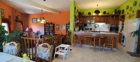 Eladó családi ház, Őrbottyán 9 szoba 292 m² 145 M Ft
