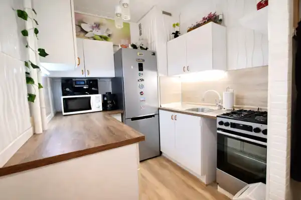 Eladó panellakás, Budapest, XV. kerület 2 szoba 45 m² 64.9 M Ft